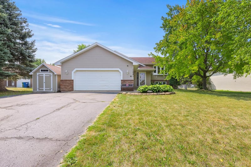 12601 92nd Pl N, Maple Grove, MN 55369