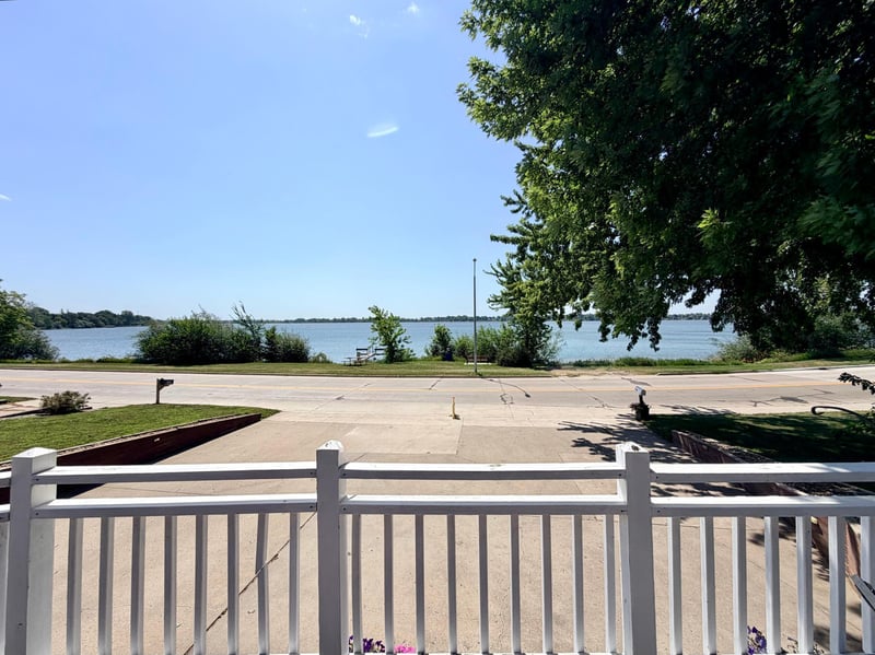 506 W Lake Ave, Worthington, MN 56187
