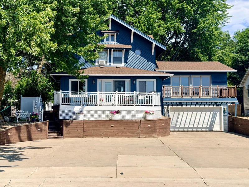 506 W Lake Ave, Worthington, MN 56187
