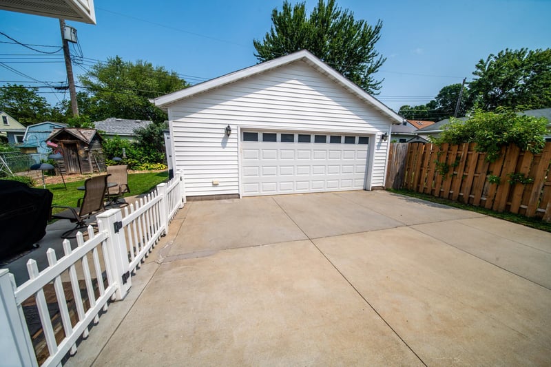 1853 16 1/2 St Nw, Rochester, MN 55901