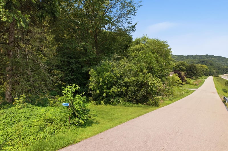 25579 Leeward Rd, Winona, MN 55987