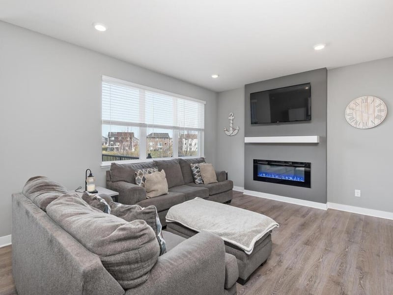 1048 Shoreview Dr, Jordan, MN 55352