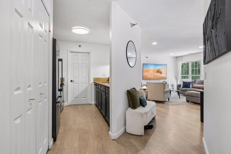 6040 Chasewood Pw #2, Minnetonka, MN 55343