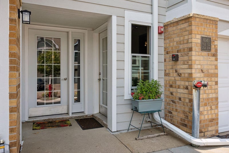 6040 Chasewood Pw #2, Minnetonka, MN 55343