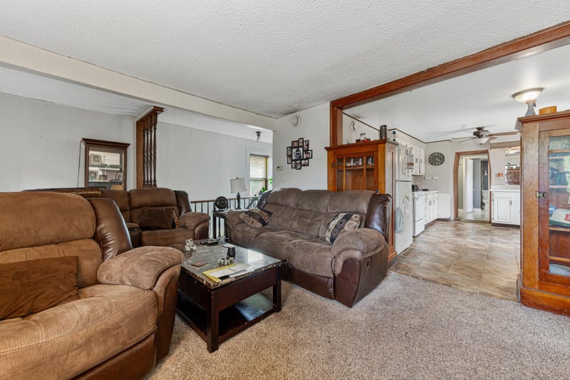 728 3rd Ave NW, Faribault, MN 55021