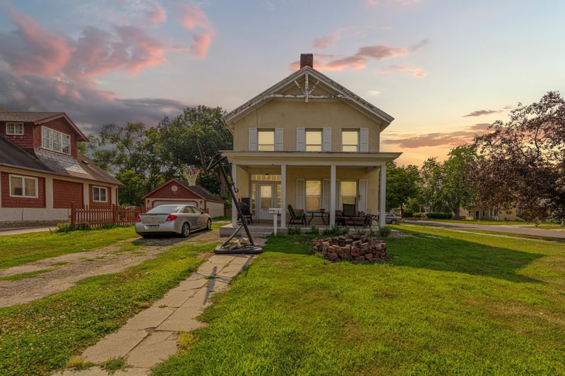 728 3rd Ave NW, Faribault, MN 55021