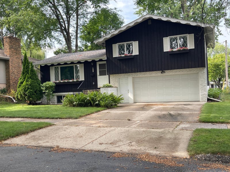 517 26th St NW, Rochester, MN 55901