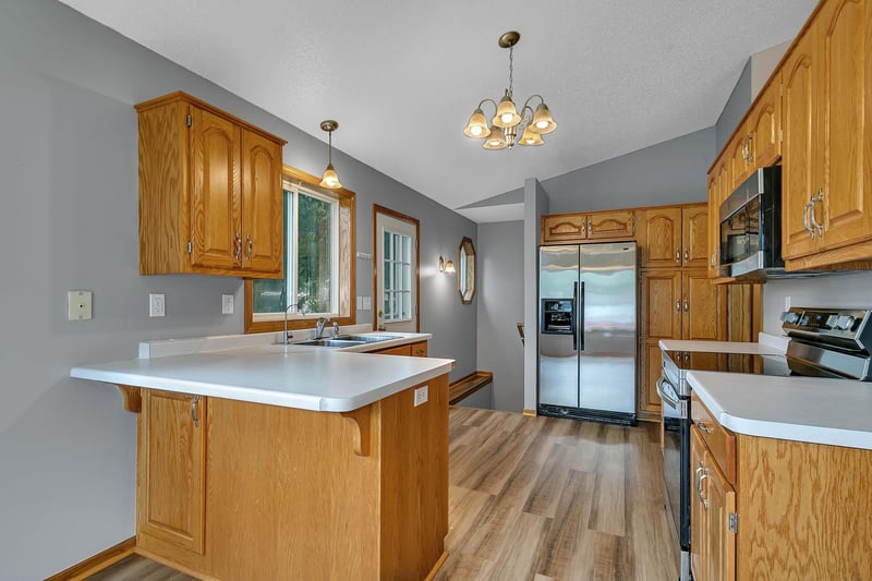 33 8th Ave N, Waite Park, MN 56387