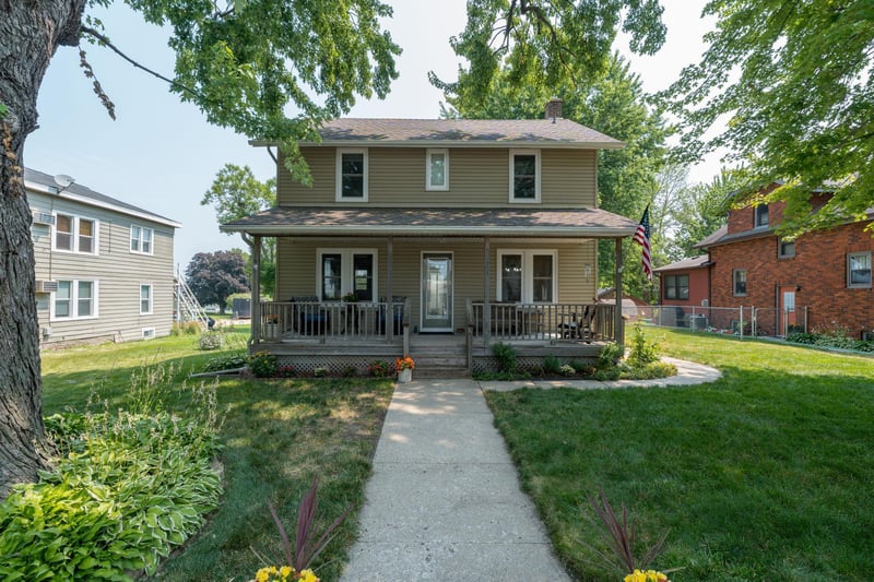 303 N Market St, Janesville, MN 56048