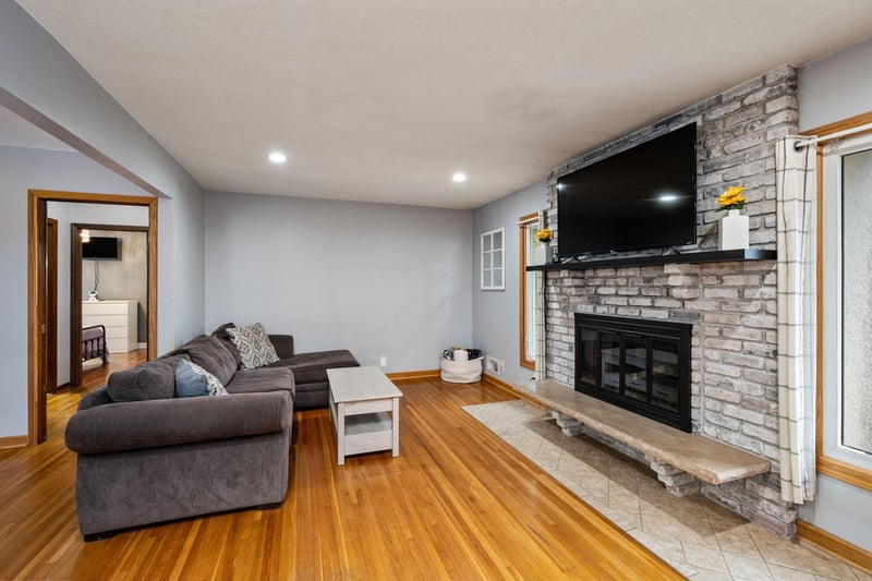 5836 Jefferson St NE, Fridley, MN 55432