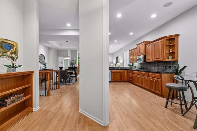 9377 Libby Ln, Eden Prairie, MN 55347