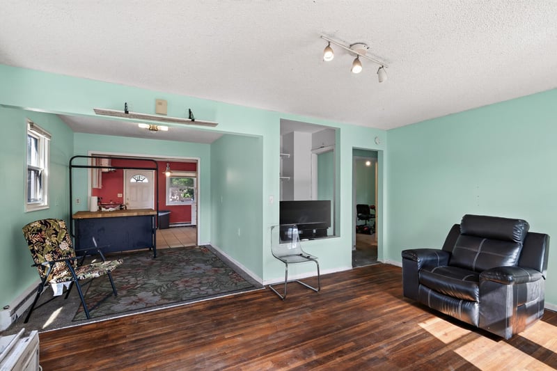 5111 James Ave N, Minneapolis, MN 55430