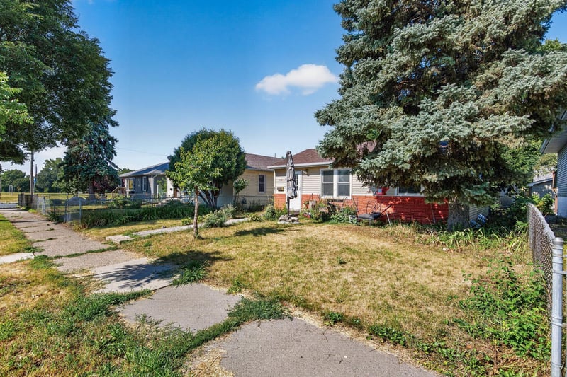 5111 James Ave N, Minneapolis, MN 55430