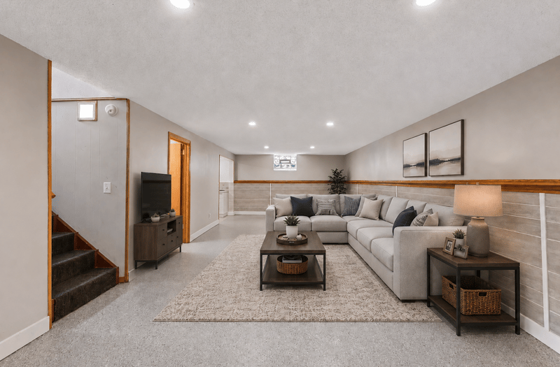1208 36 1/2 Ave NE, Minneapolis, MN 55418