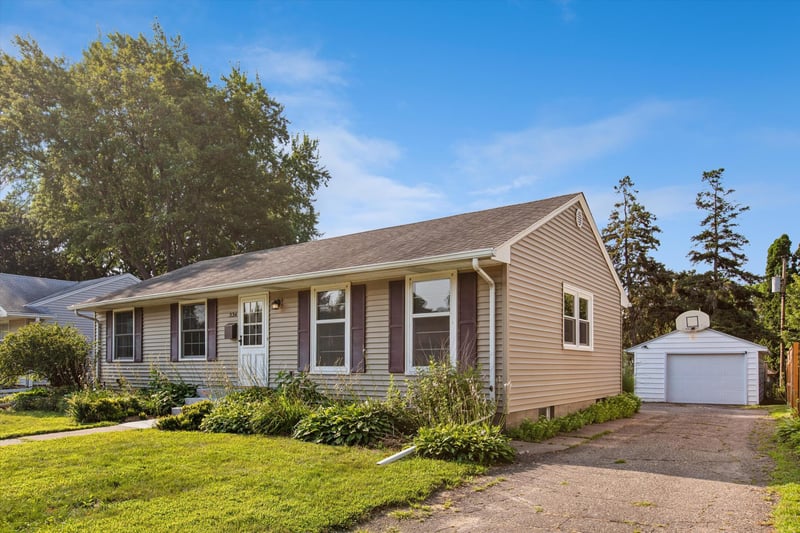 334 Emerson Ave W, West Saint Paul, MN 55118
