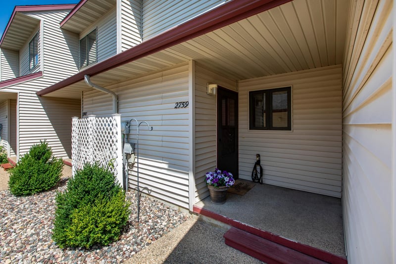 2759 Charles Ct NW, Rochester, MN 55901
