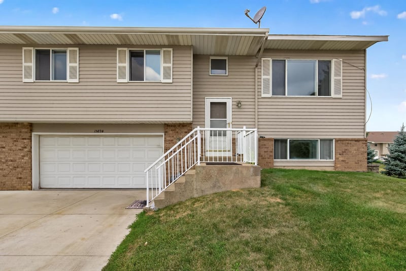 15894 Gooseberry Way, Apple Valley, MN 55124