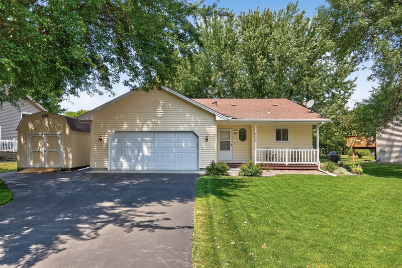 6043 Kalland Dr NE, Albertville, MN 55301
