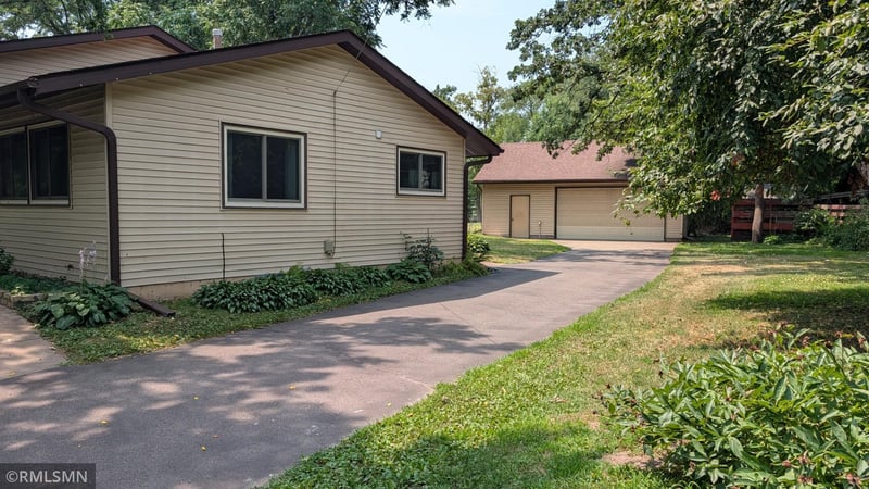 5307 Hugo Rd, White Bear Lake, MN 55110