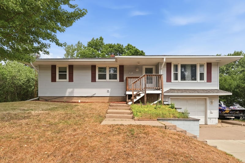 407 W Birch St, Saint Joseph, MN 56374