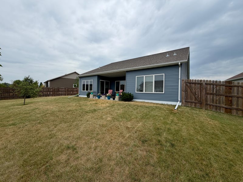 406 13th St NE, Dilworth, MN 56529