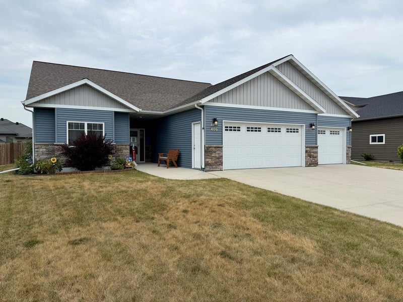 406 13th St NE, Dilworth, MN 56529
