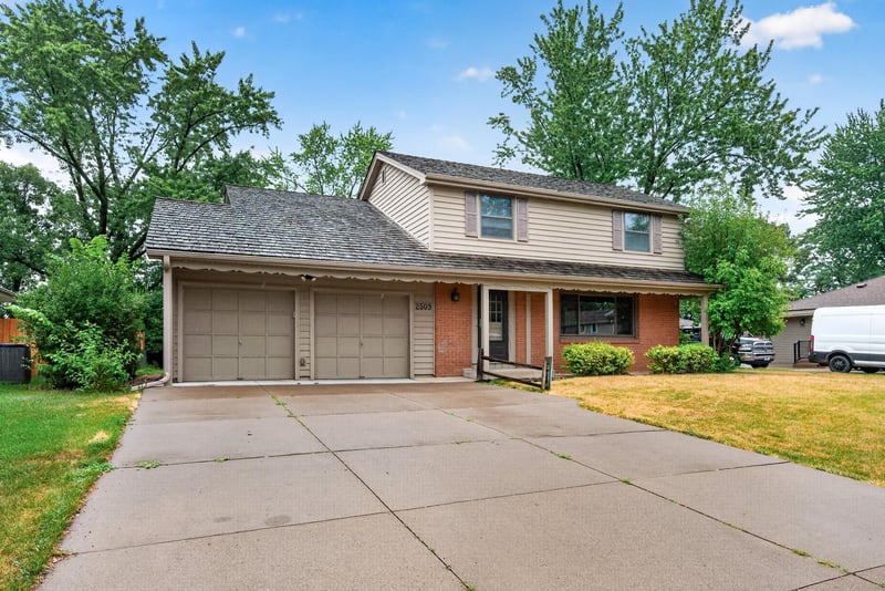 2509 119th Ave NW, Coon Rapids, MN 55433