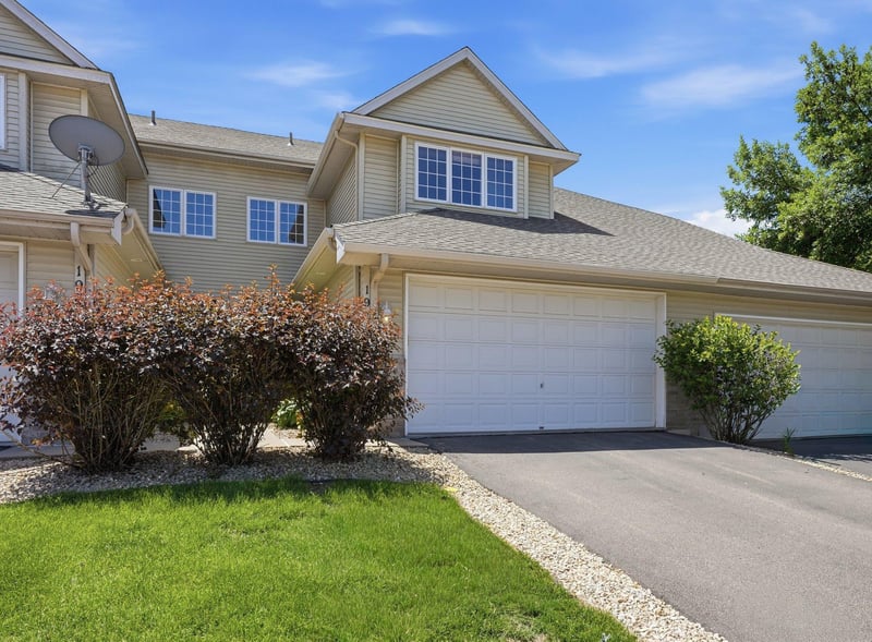 1971 Andrew Ct, Chanhassen, MN 55317