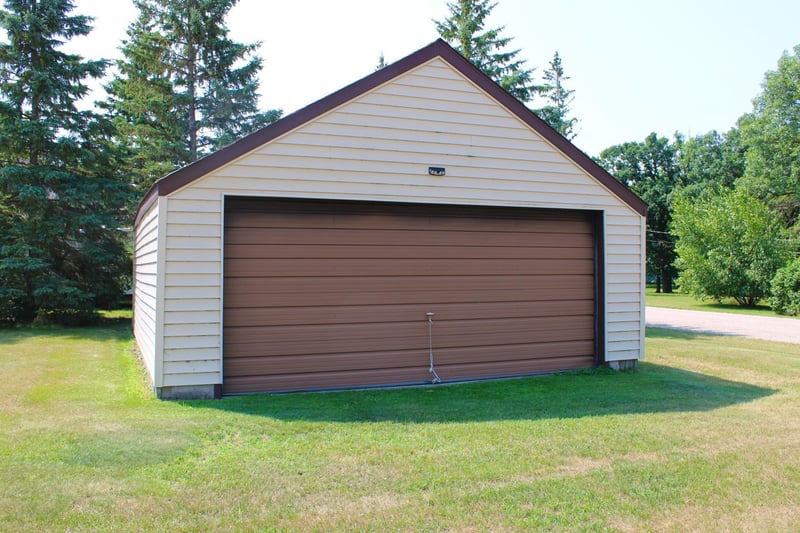506 Lincoln Ave W, Karlstad, MN 56732