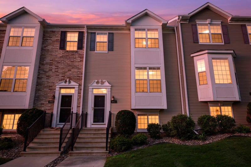 10015 Liatris Ln, Eden Prairie, MN 55347