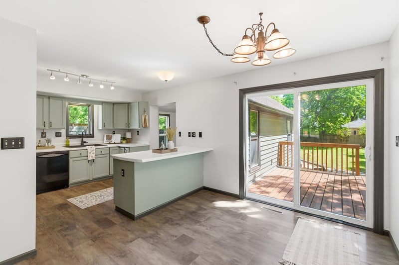 1035 E Main St, Mankato, MN 56001