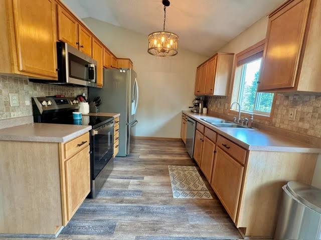 701 S Oaks Dr, Hastings, MN 55033