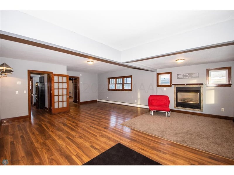 114 1st Ave NW, Rothsay, MN 56579