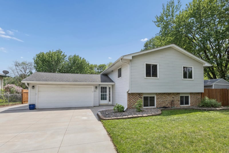 11481 99th Pl N, Maple Grove, MN 55369