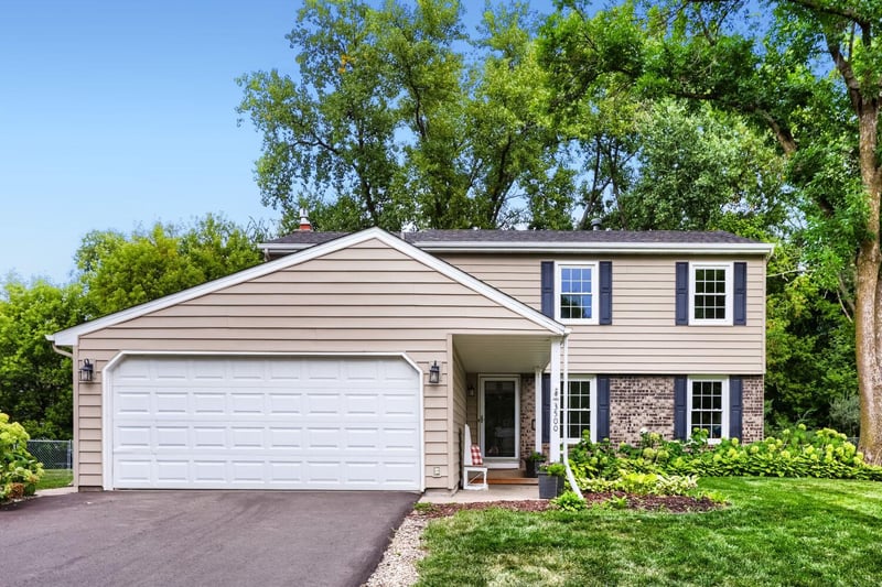 3500 Urbandale Ln N, Plymouth, MN 55447