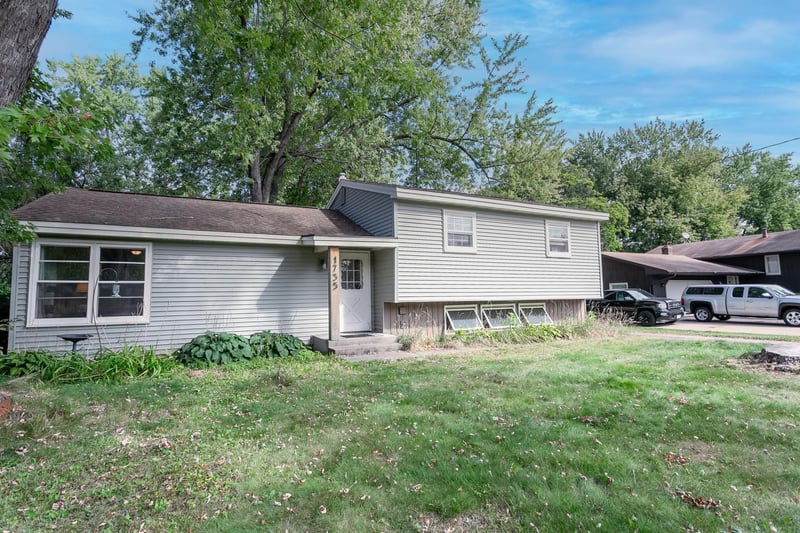 1735 Birch Lake Ave, White Bear Lake, MN 55110