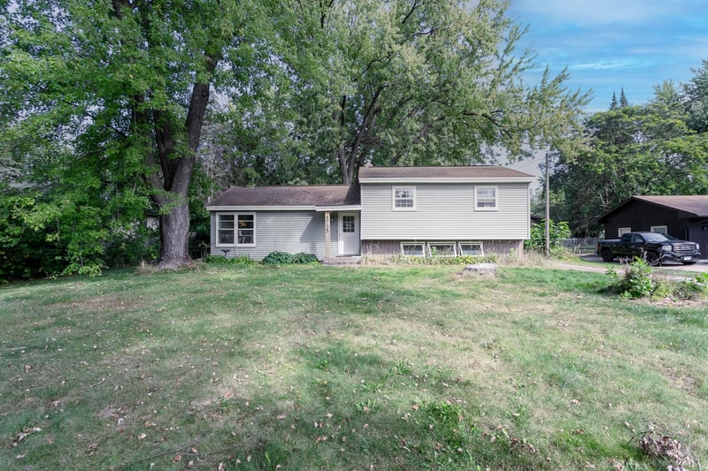 1735 Birch Lake Ave, White Bear Lake, MN 55110