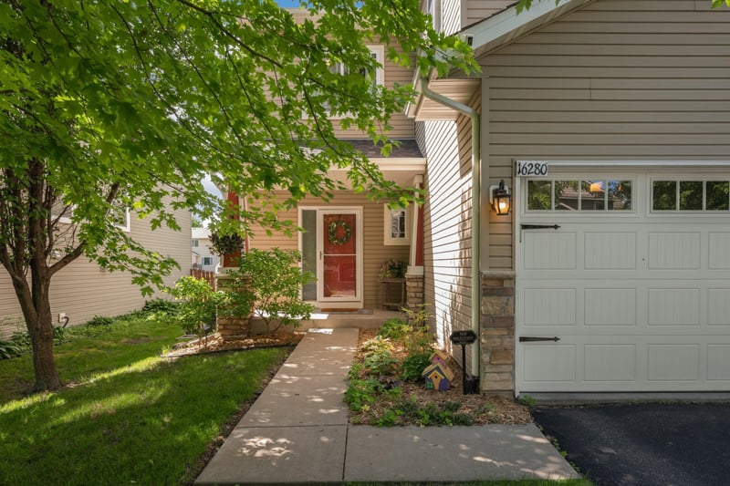 16280 Tahinka Ct NW, Prior Lake, MN 55372