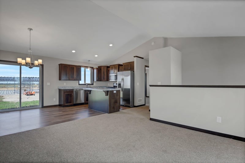 2598 Topaz St, Saint Augusta, MN 56301