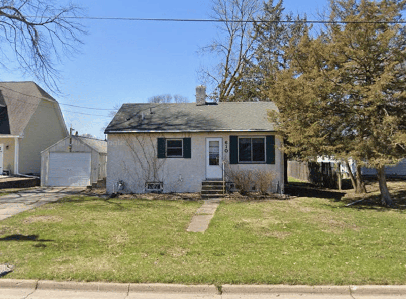 610 5th St NE, Montgomery, MN 56069