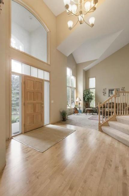 8217 W 93rd Street Cir, Bloomington, MN 55438