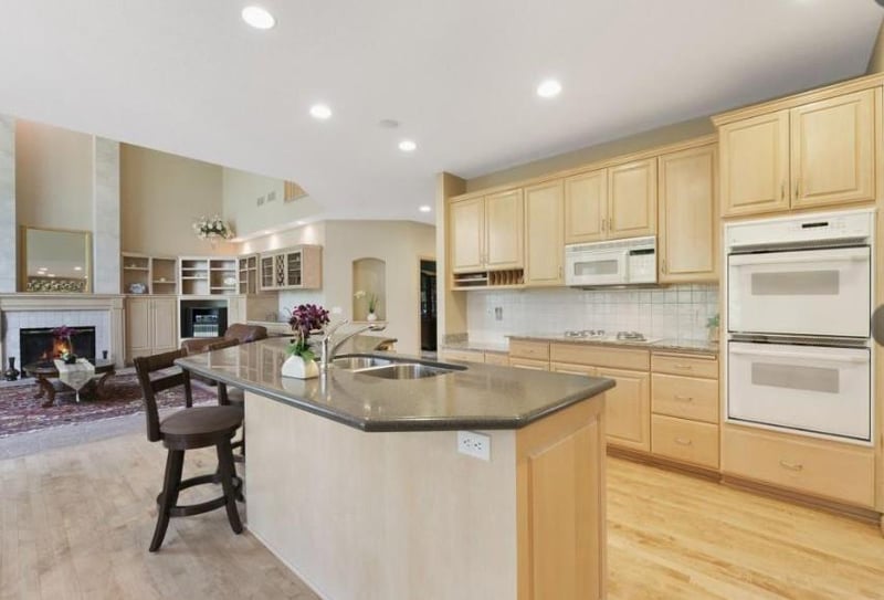 8217 W 93rd Street Cir, Bloomington, MN 55438