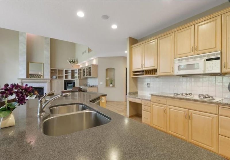 8217 W 93rd Street Cir, Bloomington, MN 55438
