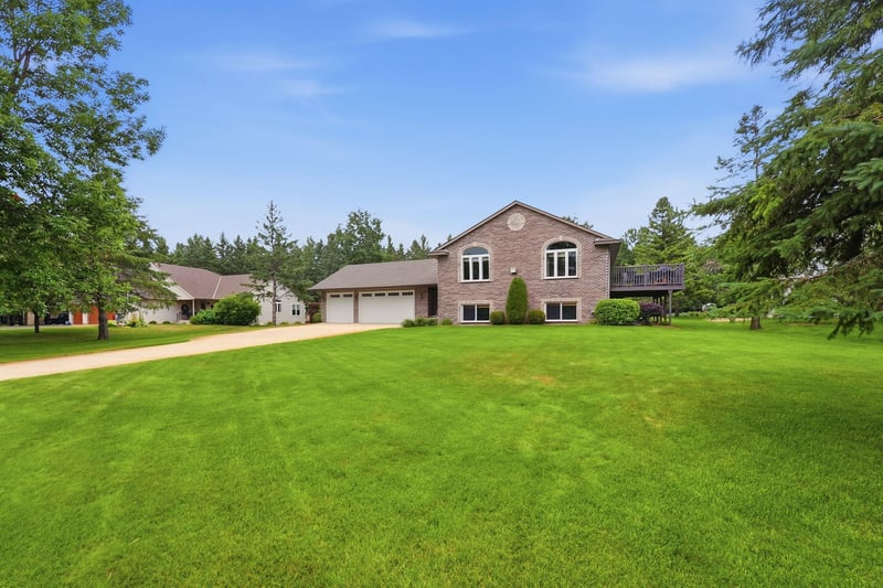 3405 Pawnee Dr SE, Alexandria, MN 56308
