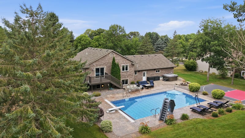 3405 Pawnee Dr SE, Alexandria, MN 56308