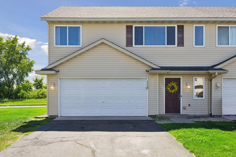 1348 Willow Trl, Farmington, MN 55024