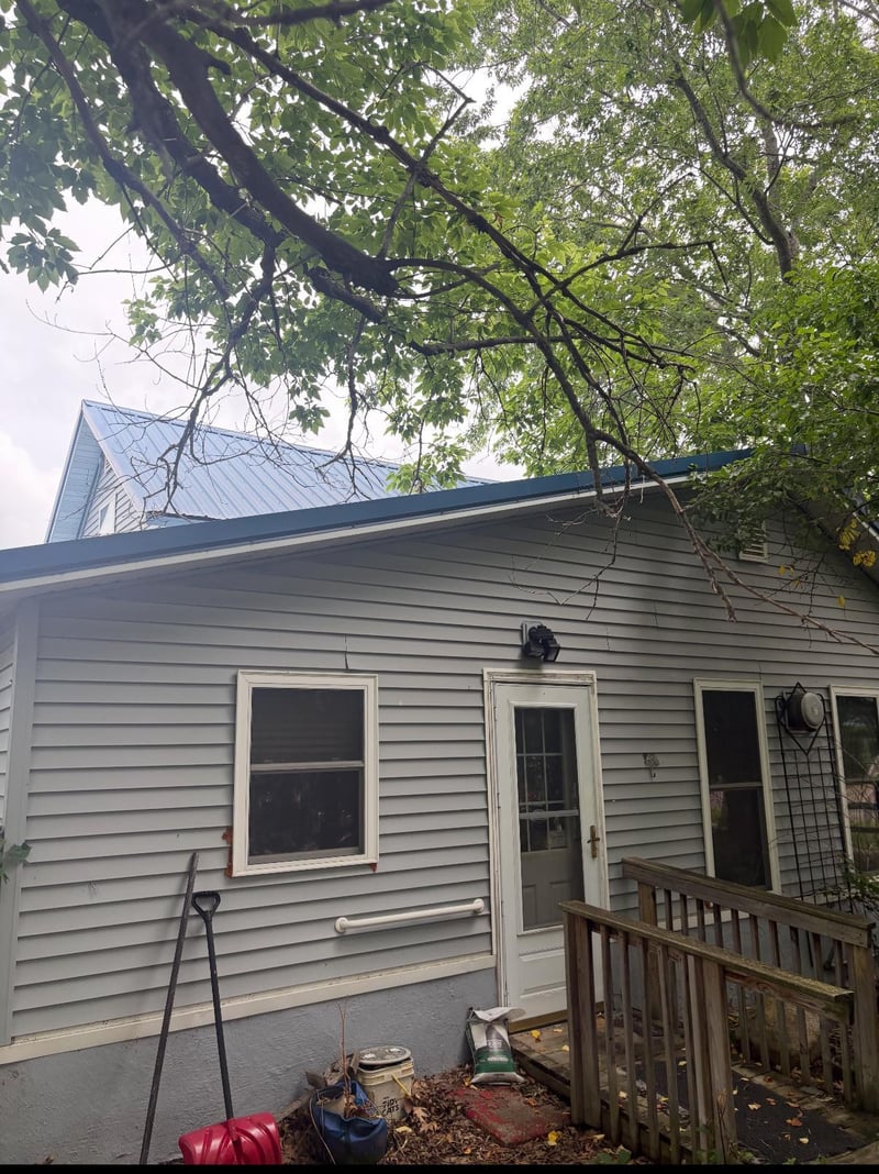 307 N Farwell St, Verndale, MN 56481