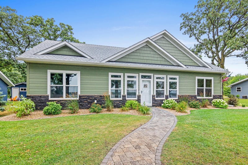 241 Lakeshore Dr, Big Lake, MN 55309