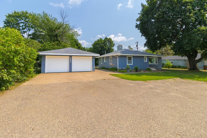 4943 Osgood Ave N, Stillwater, MN 55082