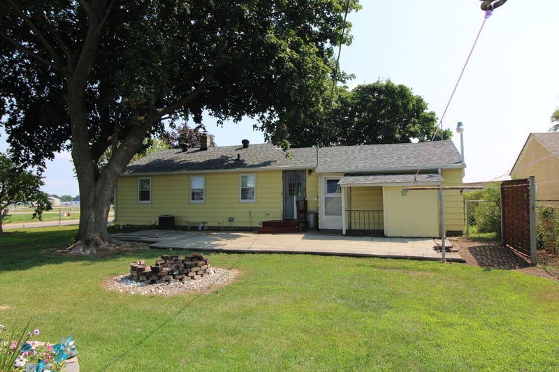 6300 60th Ave N, Crystal, MN 55428